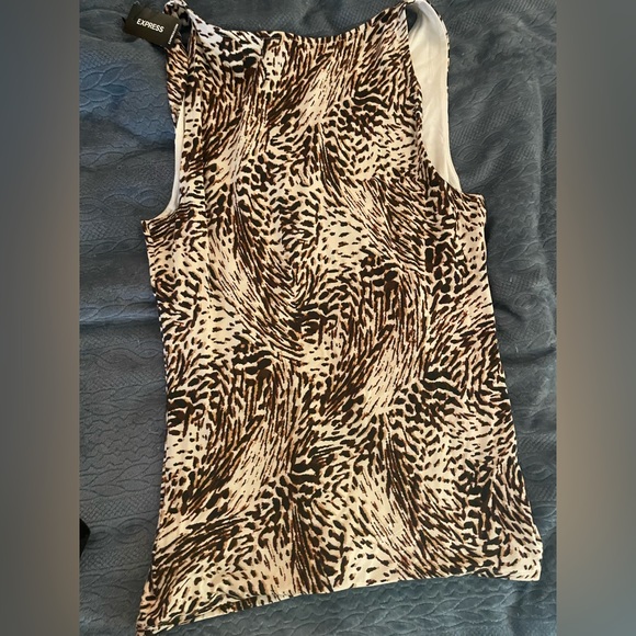 Express top NWT - Picture 2 of 5